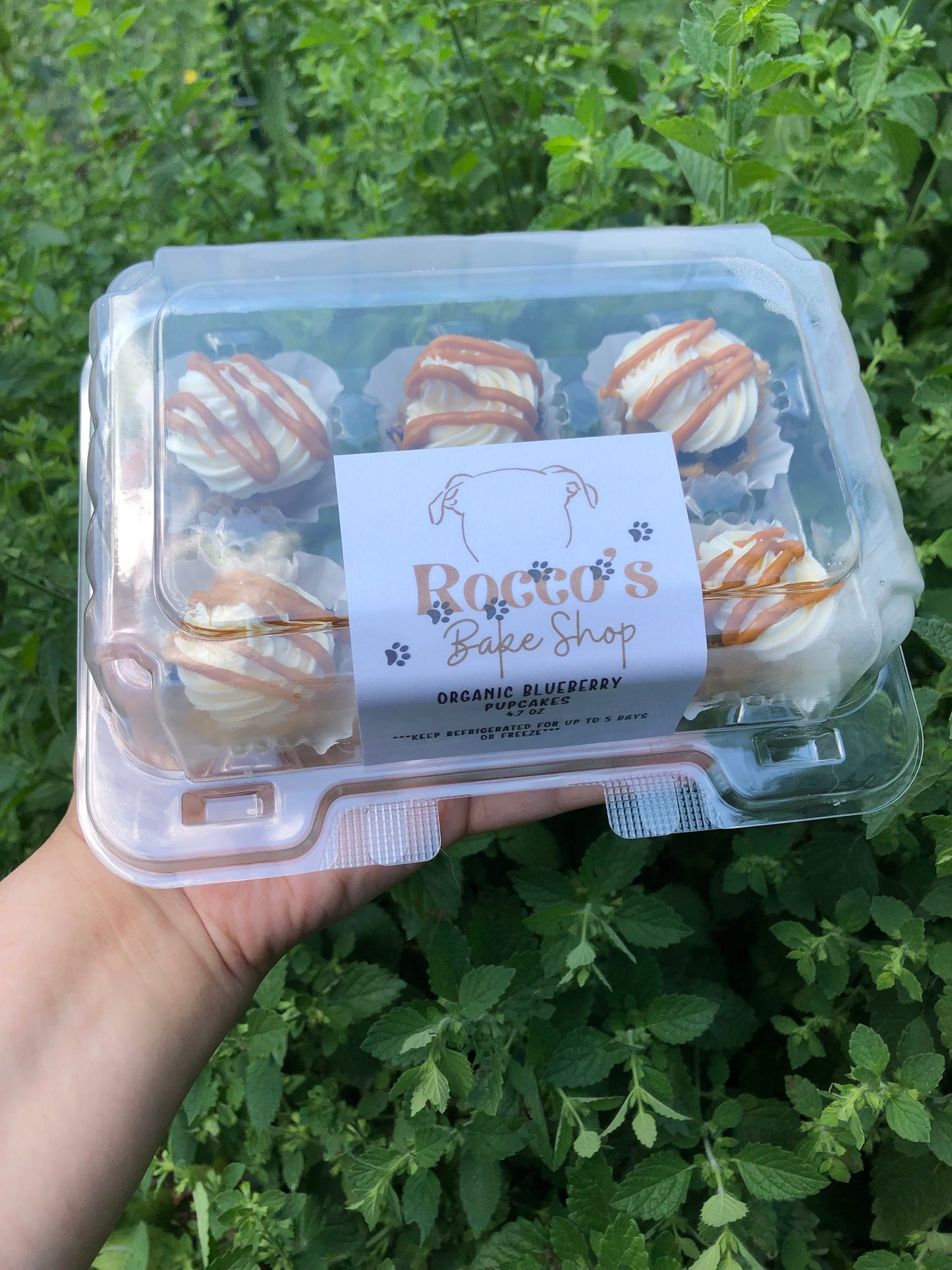 Organic Blueberry & Peanut Butter Mini Pupcakes- 6 Pack (Local Delivery Only)